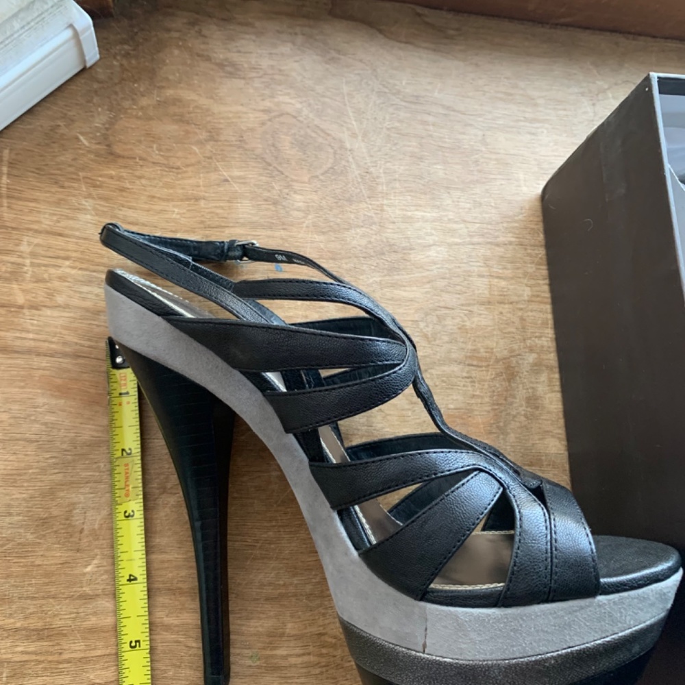 Bebe heels - Picture 8 of 8